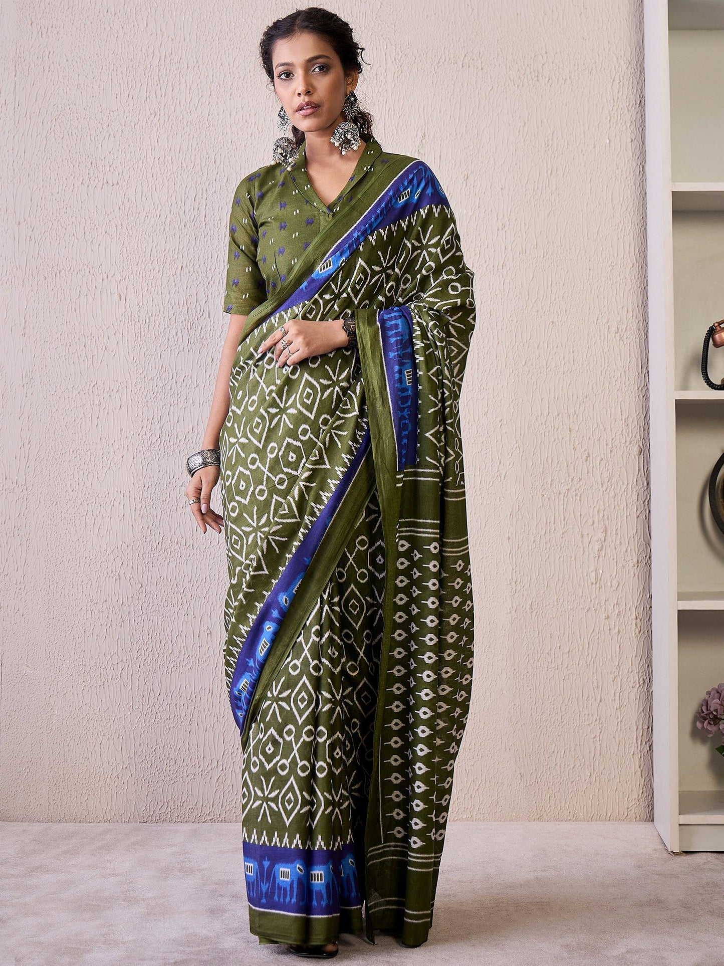 partywear designer saree for festive occasions