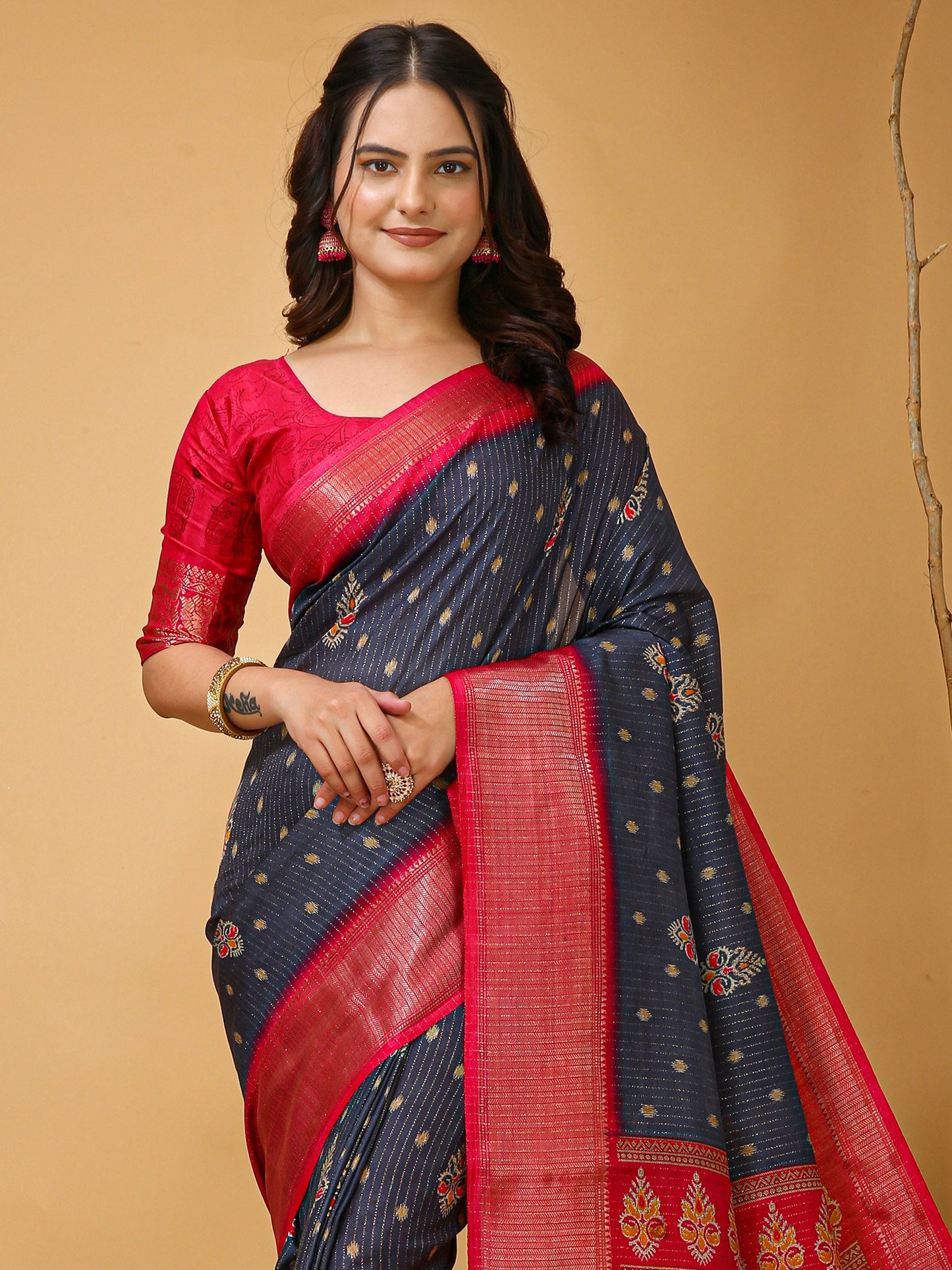 Grey Sungudi Silk Blend Printed Saree