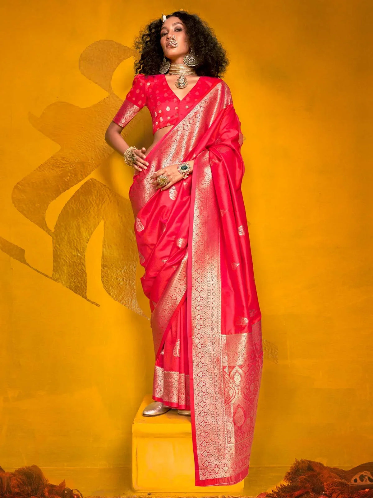 Pink Banarasi Silk Blend Woven Saree - The Dori Store