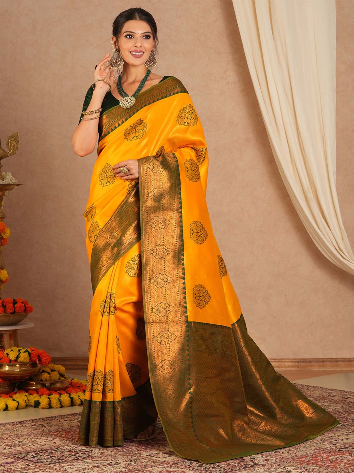 Yellow Yellow Maheshwari Banarasi Silk Woven Saree