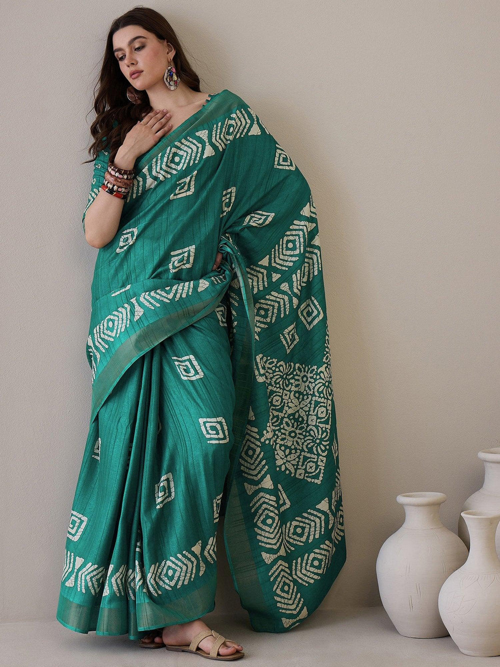 Green Teal Sungudi Silk Blend Printed Saree