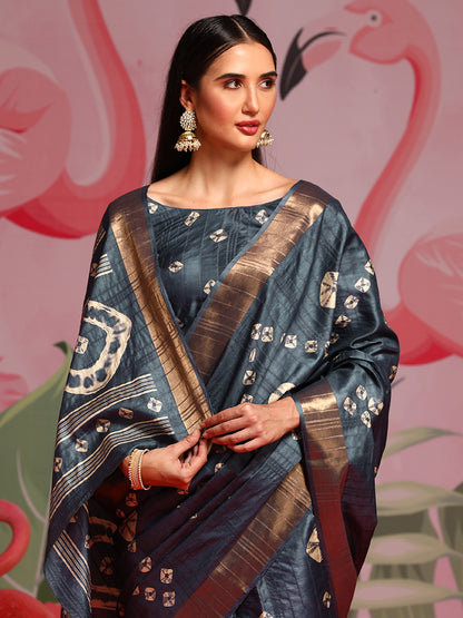 Grey Sungudi Silk Blend Printed Saree