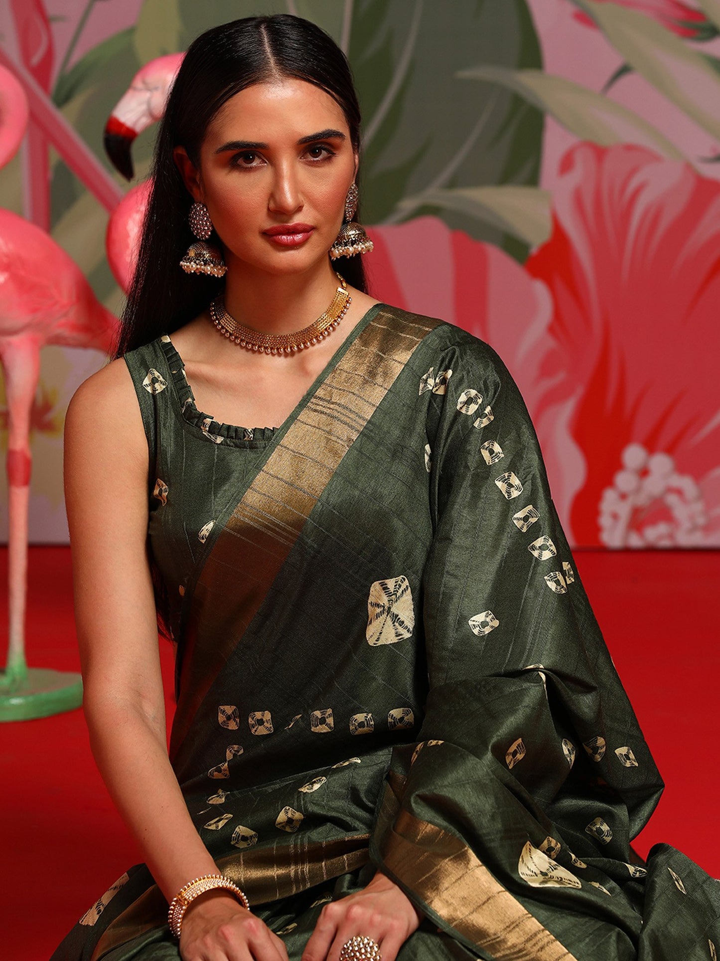Olive Sungudi Silk Blend Printed Saree