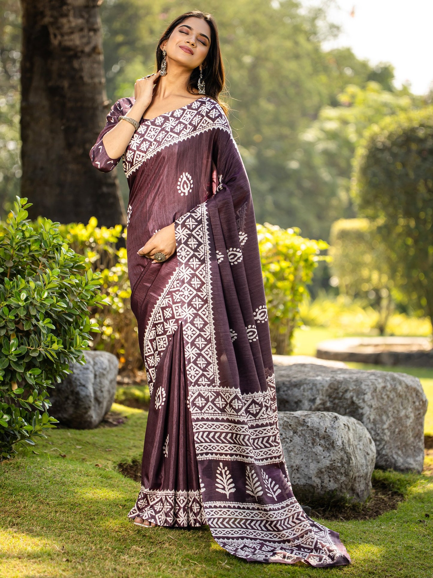 partywear designer saree for festive occasions