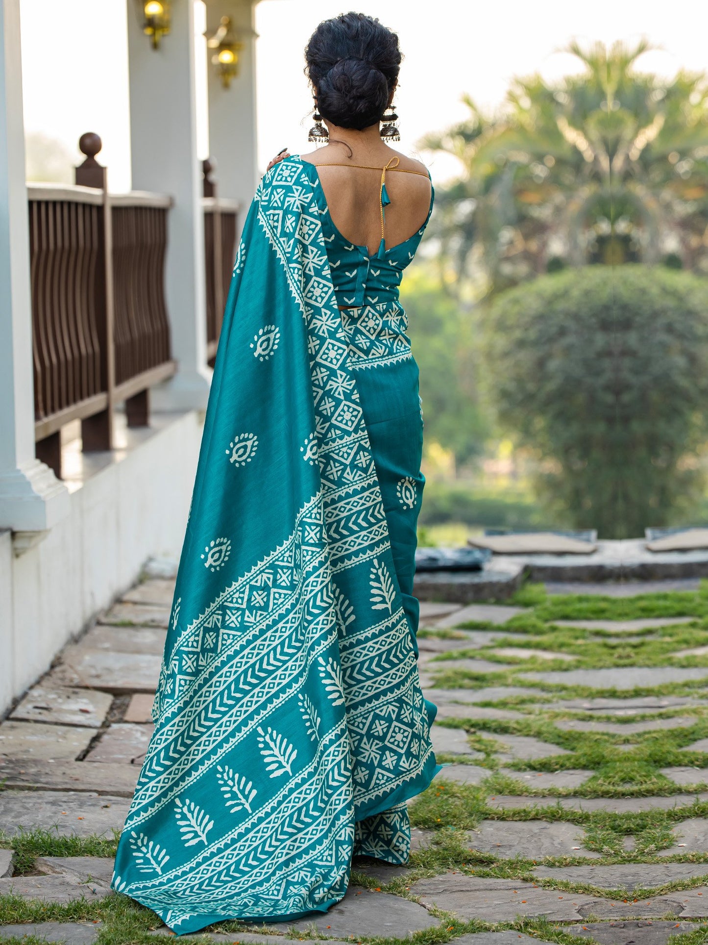 Blue Bagh Cotton Blend Printed Saree