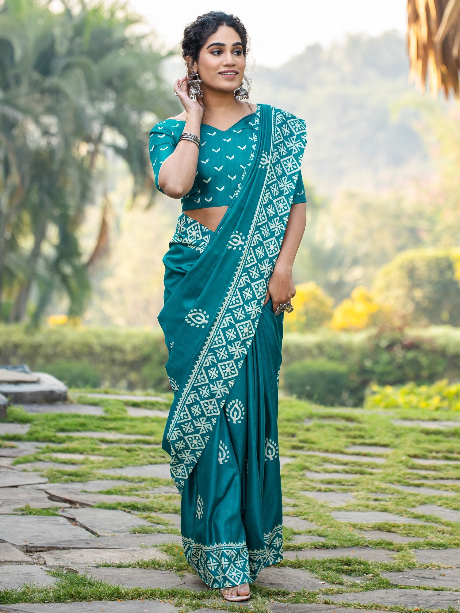 partywear designer saree for festive occasions