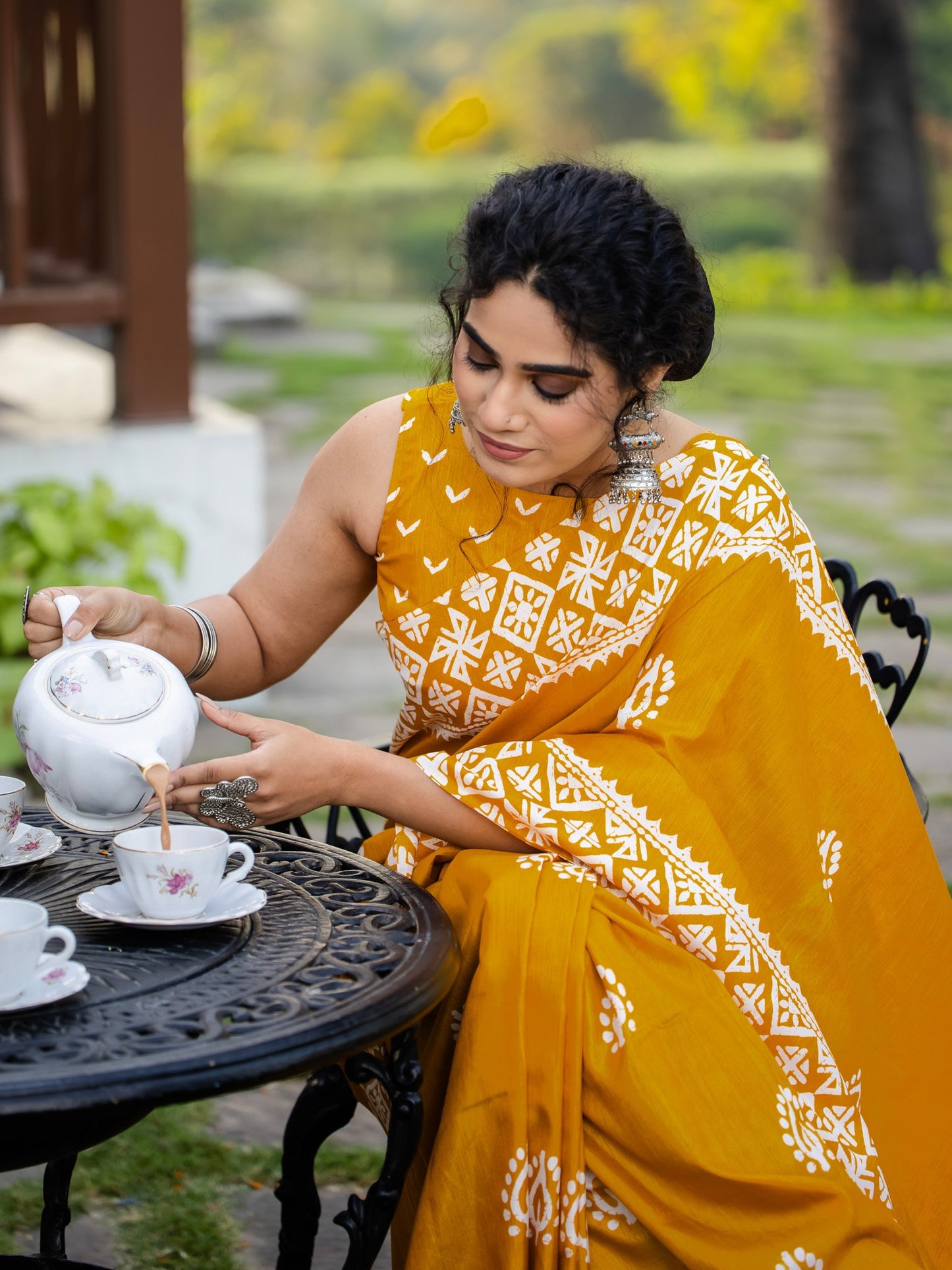 Mustard Bagh Cotton Blend Printed Saree
