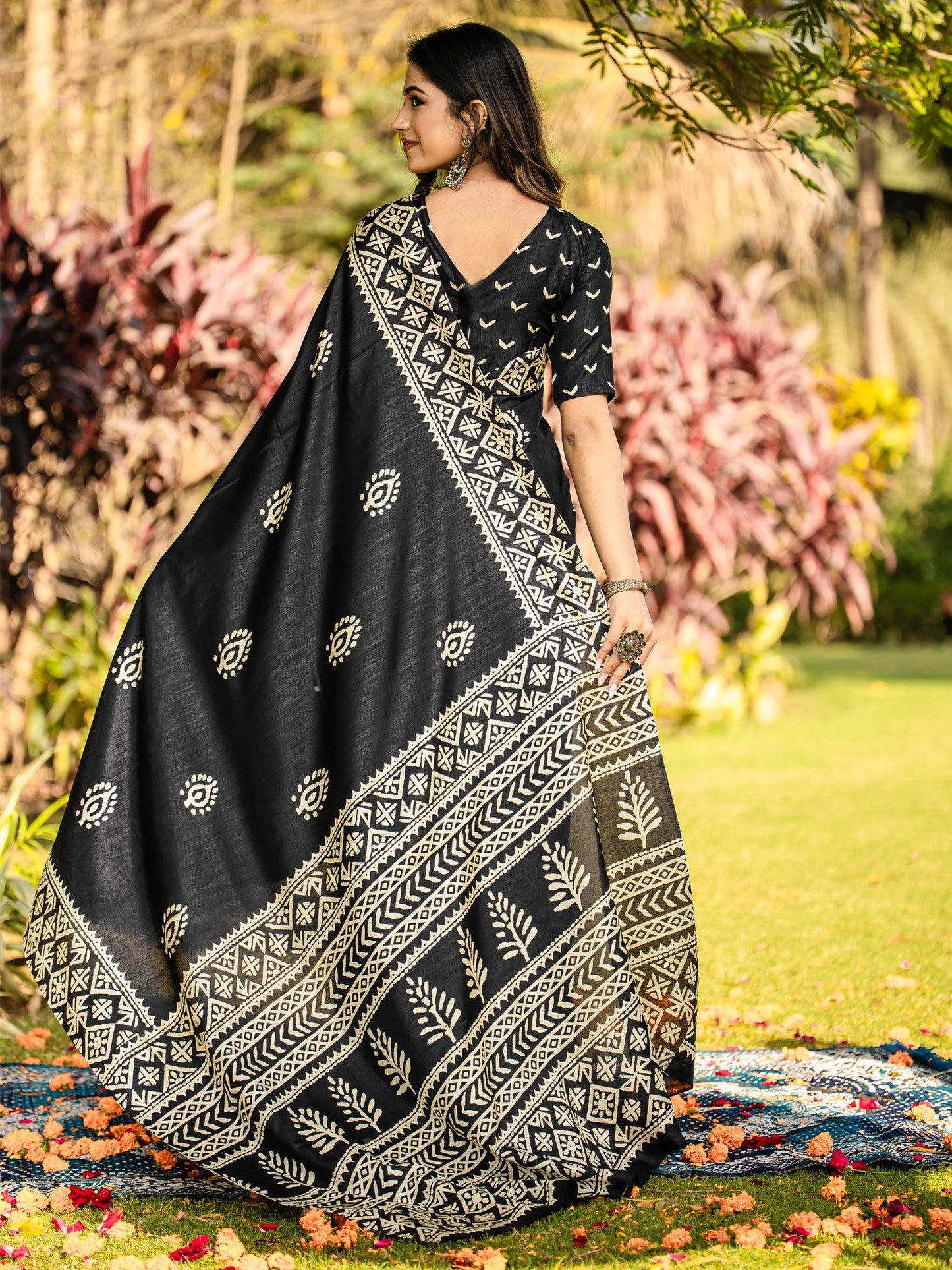 Black Bagh Cotton Blend Printed Saree