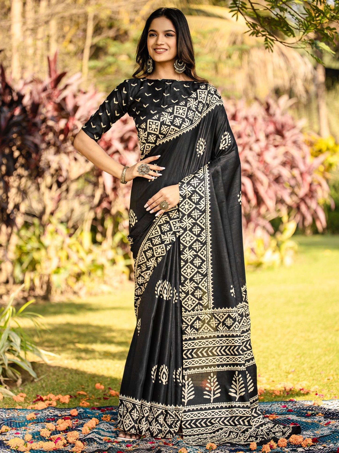 Black Black Bagh Cotton Blend Printed Saree