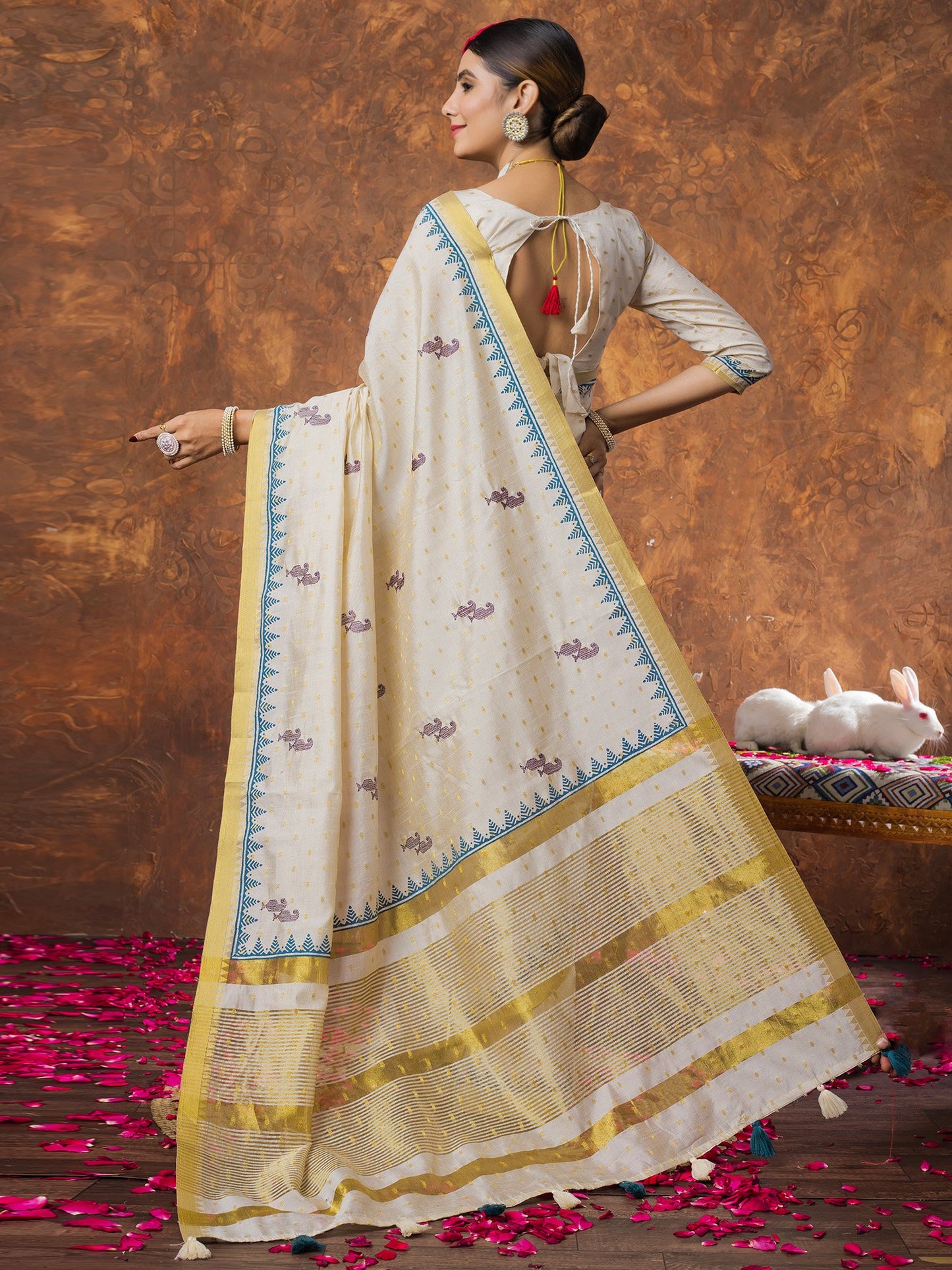 Cream Kasavu Linen Woven Saree