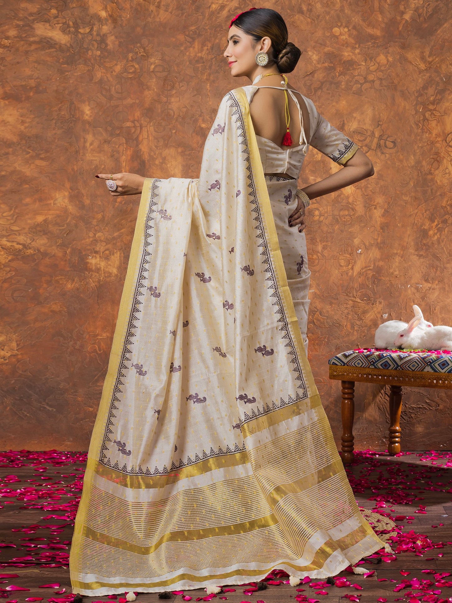Cream Kasavu Linen Woven Saree