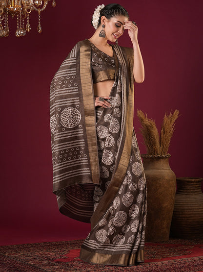 Coffee Sungudi Silk Blend Printed Saree