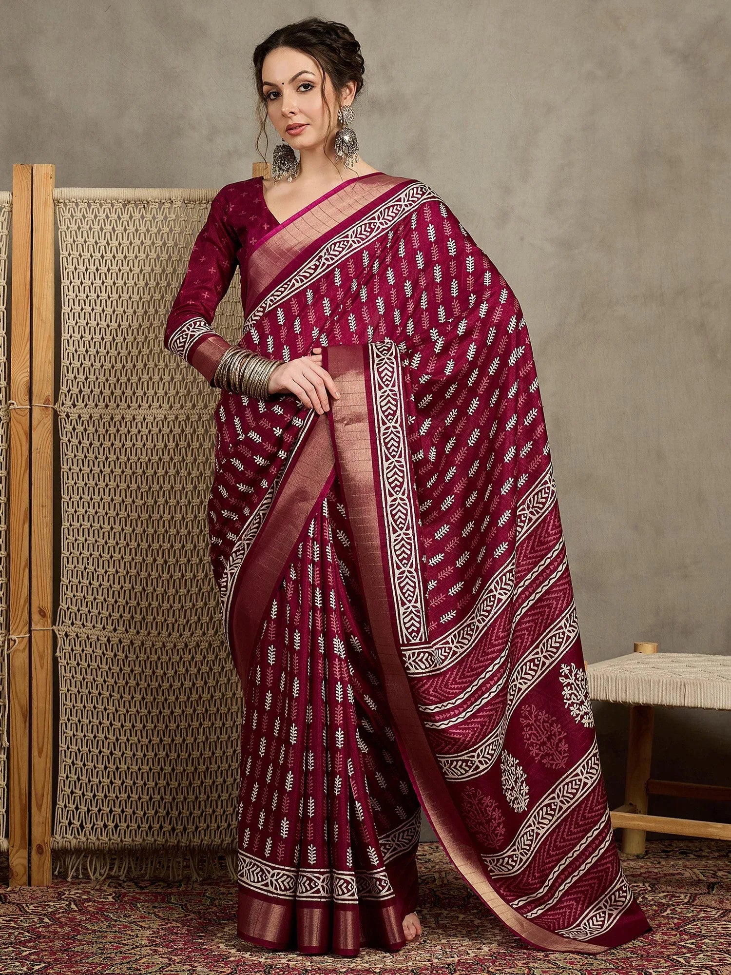 Magenta Sungudi Silk Blend Printed Saree - The Dori Store