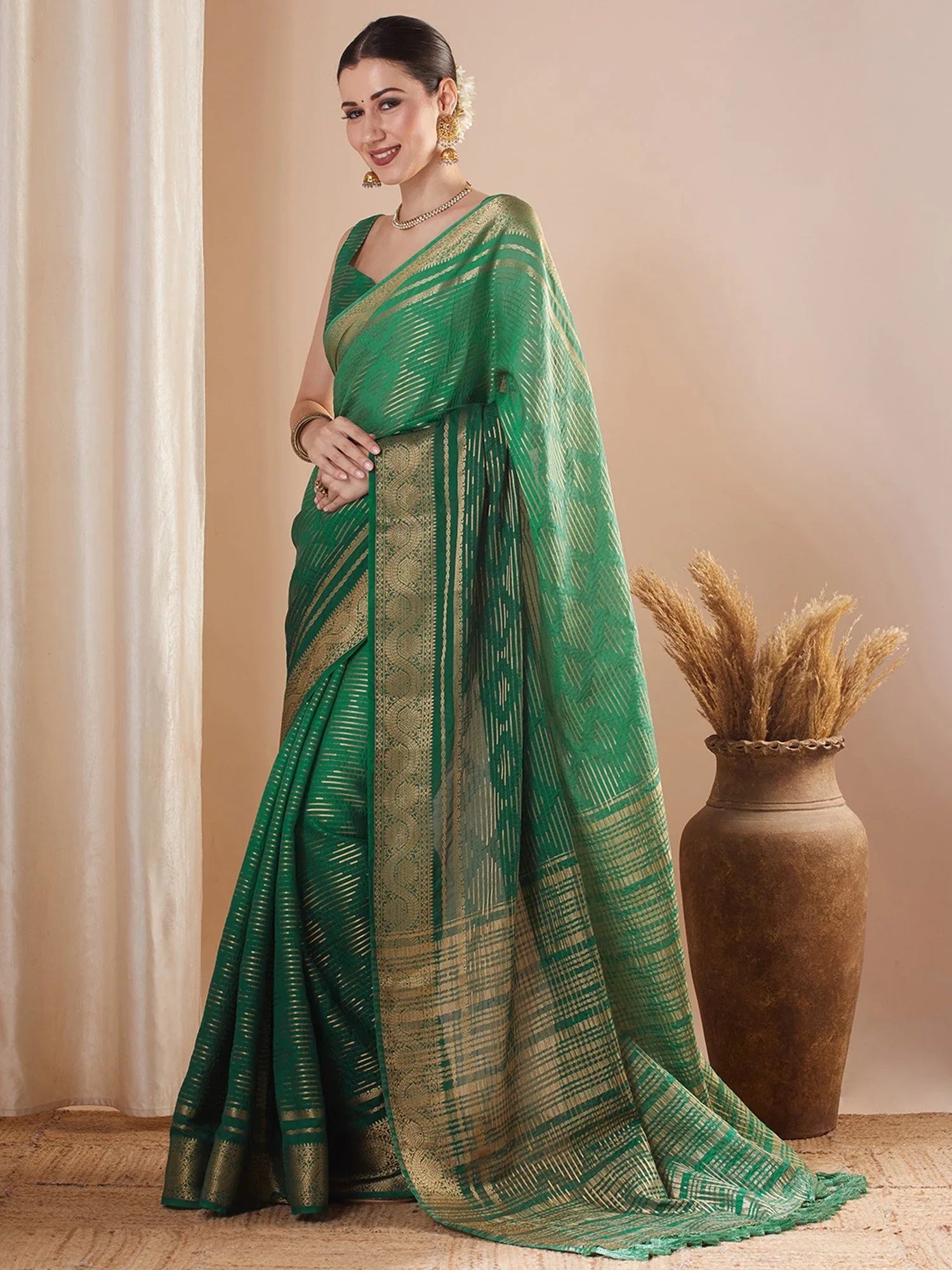 Green Banarasi Pure Georgette Woven Saree - The Dori Store