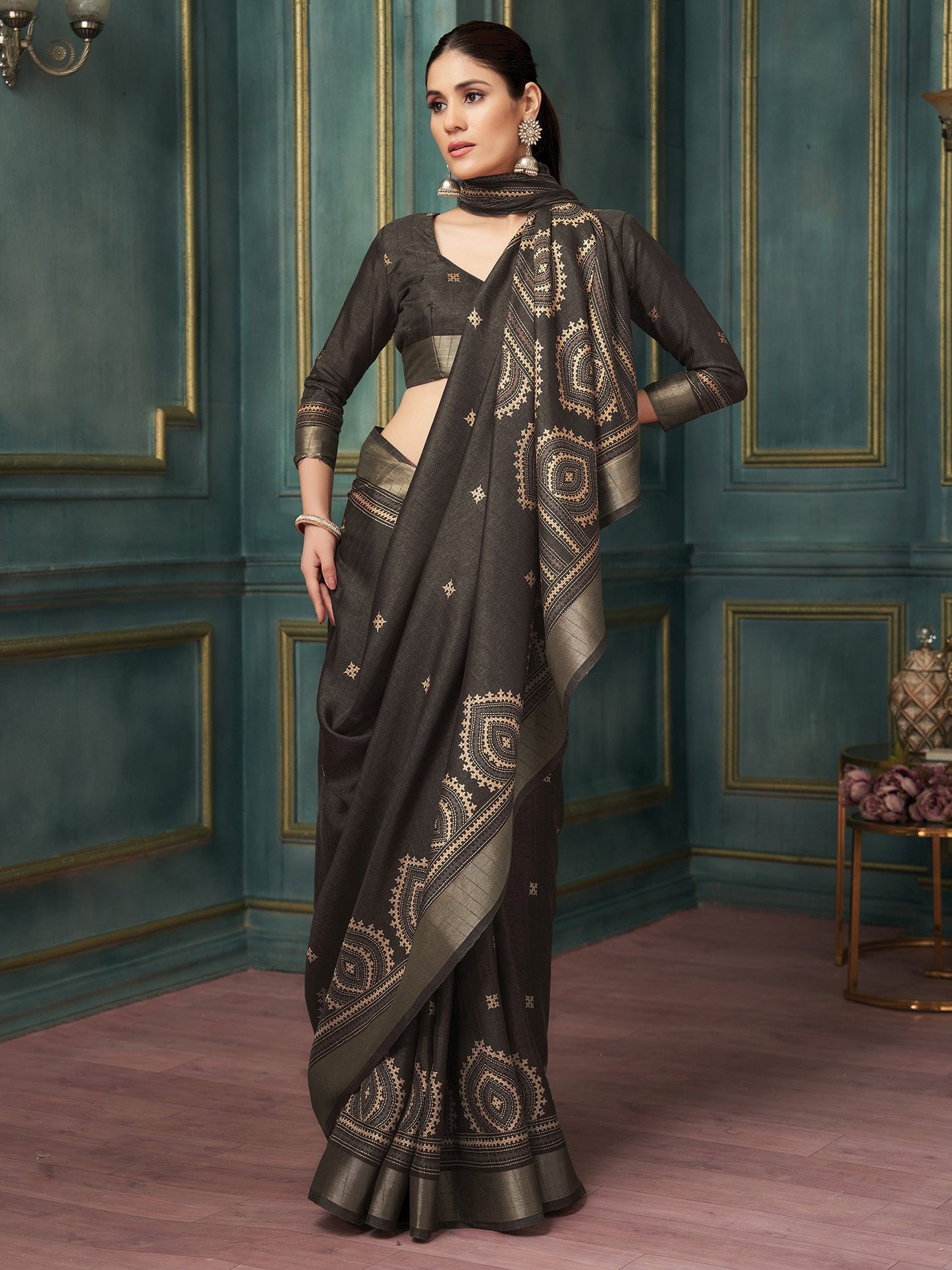 Dark Block Print Silk Blend Printed Saree