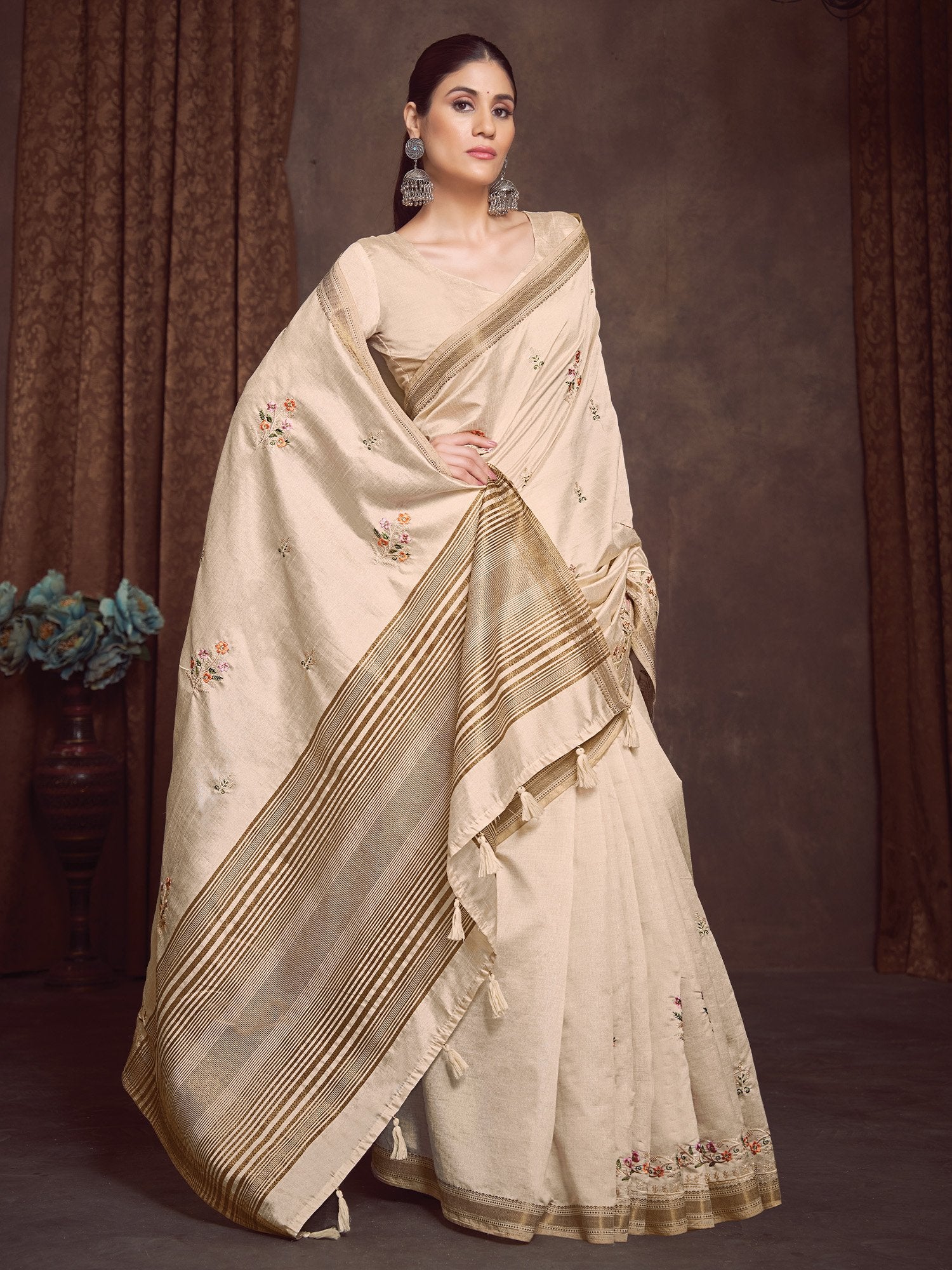 Cream Kasavu Linen Blend Woven Saree