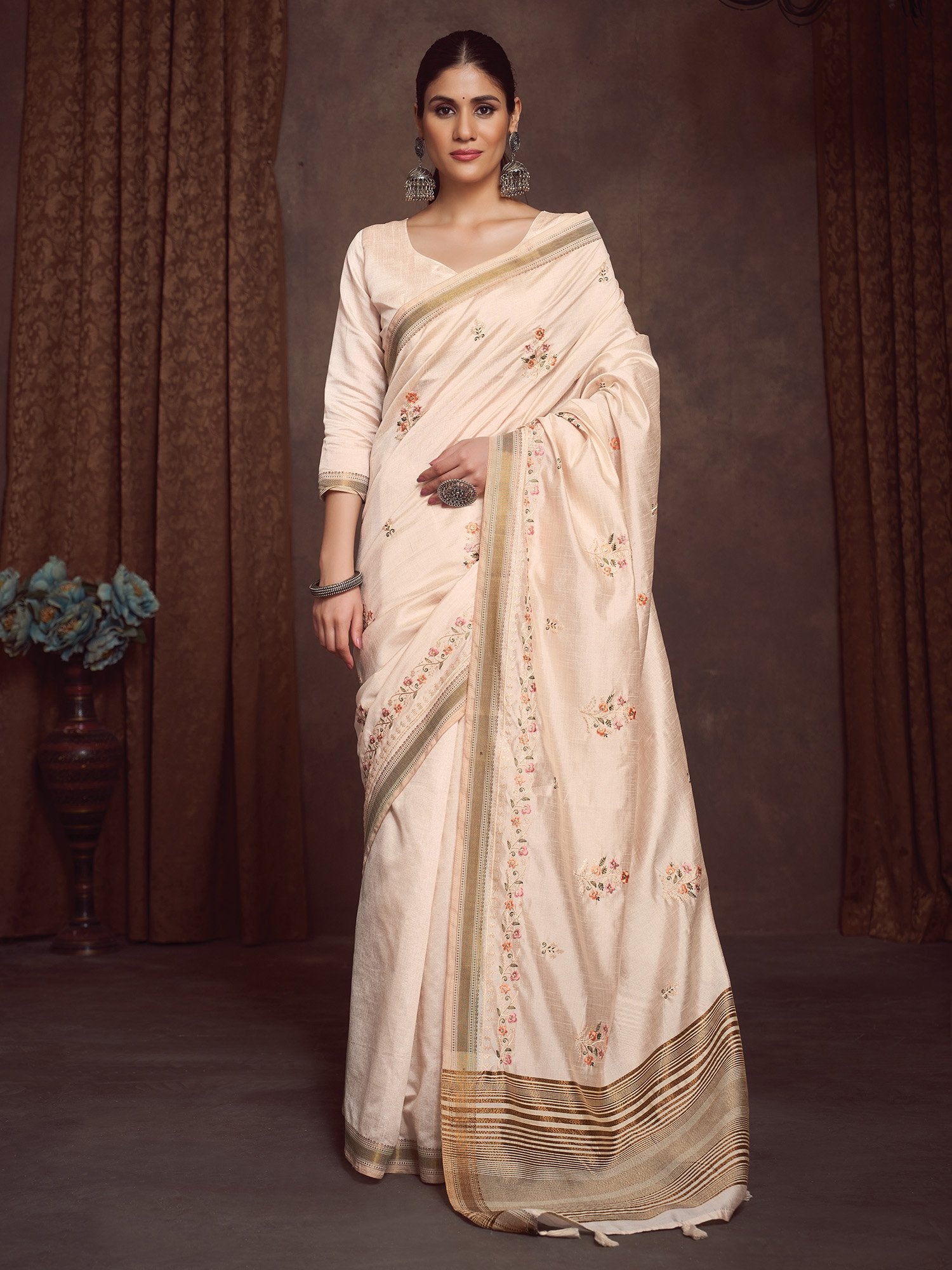 Cream Cream Kasavu Linen Blend Woven Saree