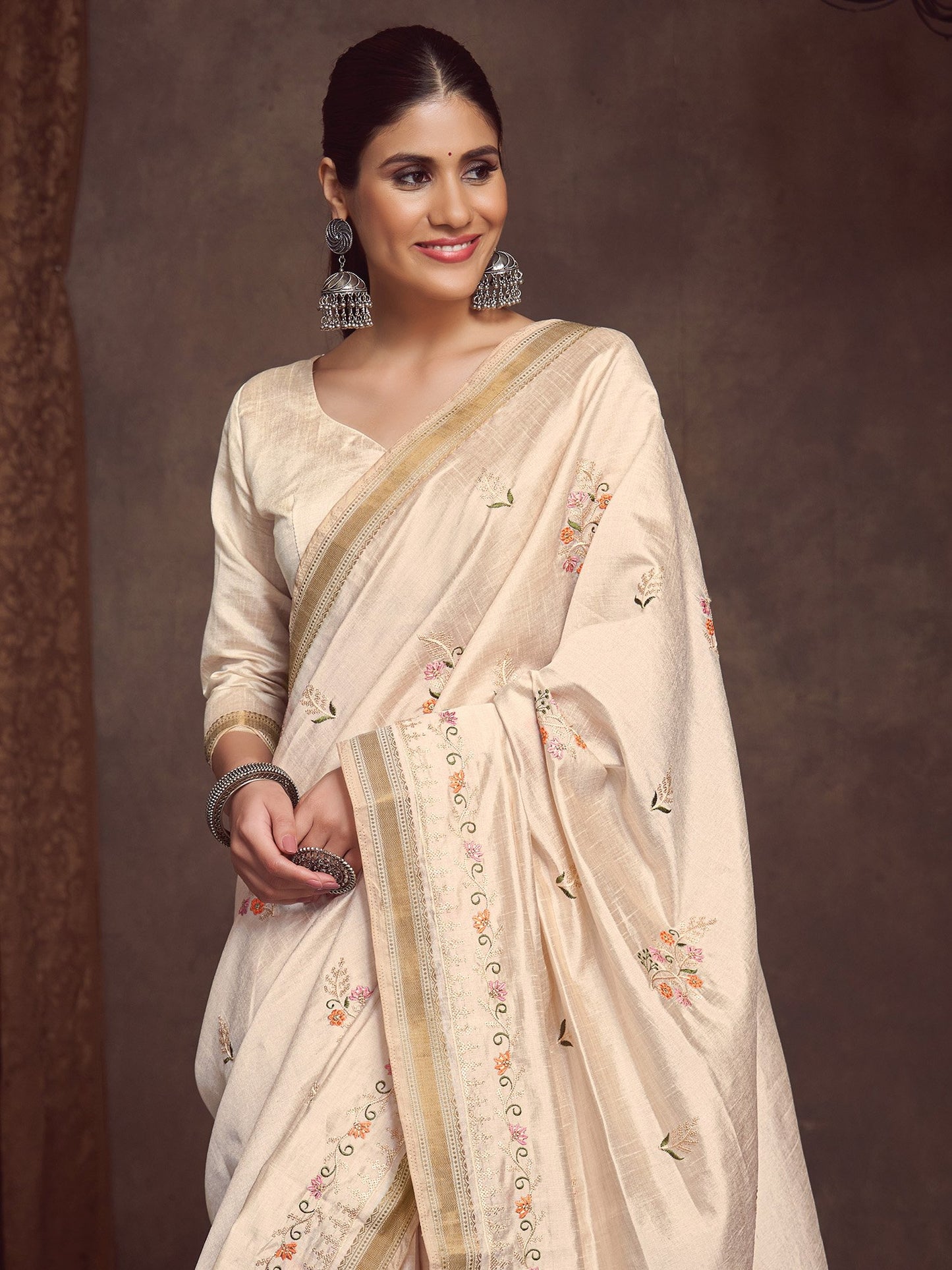 Cream Kasavu Linen Blend Woven Saree