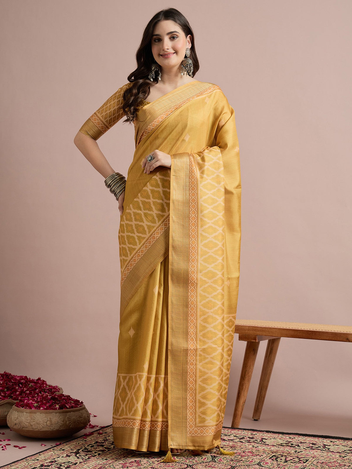 Yellow Yellow Sungudi Cotton Blend Printed Saree