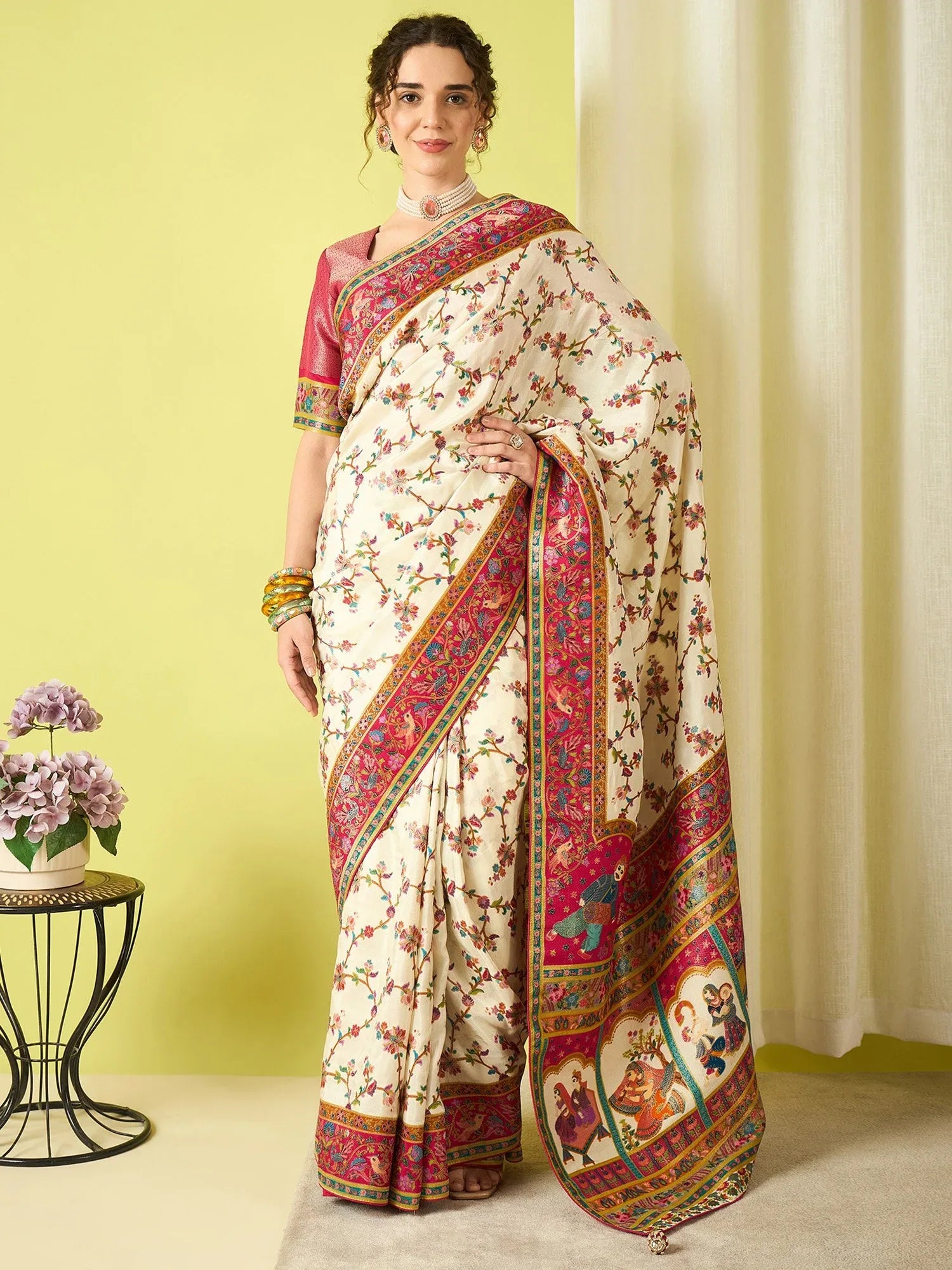 Cream Cream Banarasi Viscose Silk Woven Saree