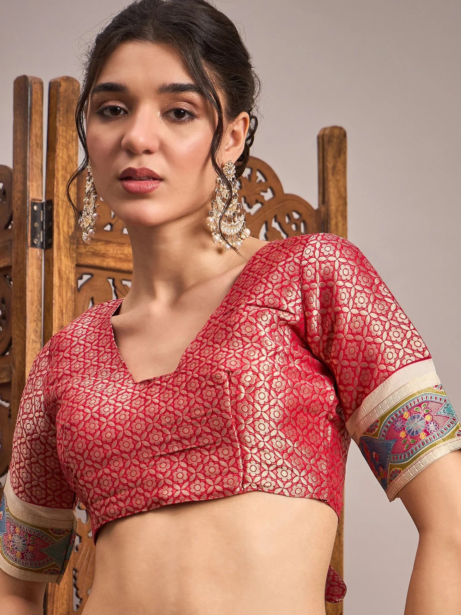 Cream Banarasi Viscose Silk Woven Saree