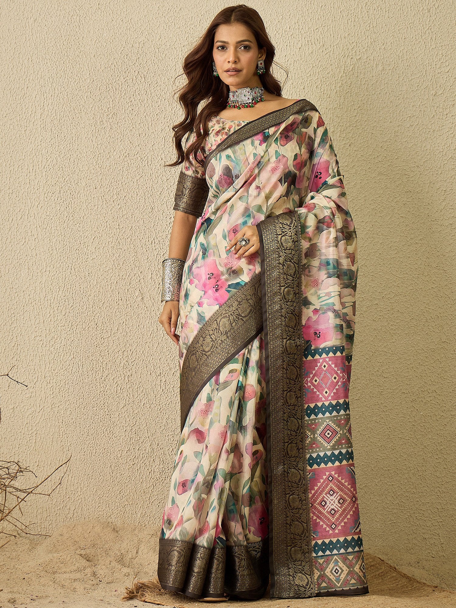Cream Cream Sungudi Organza Digital Print Saree