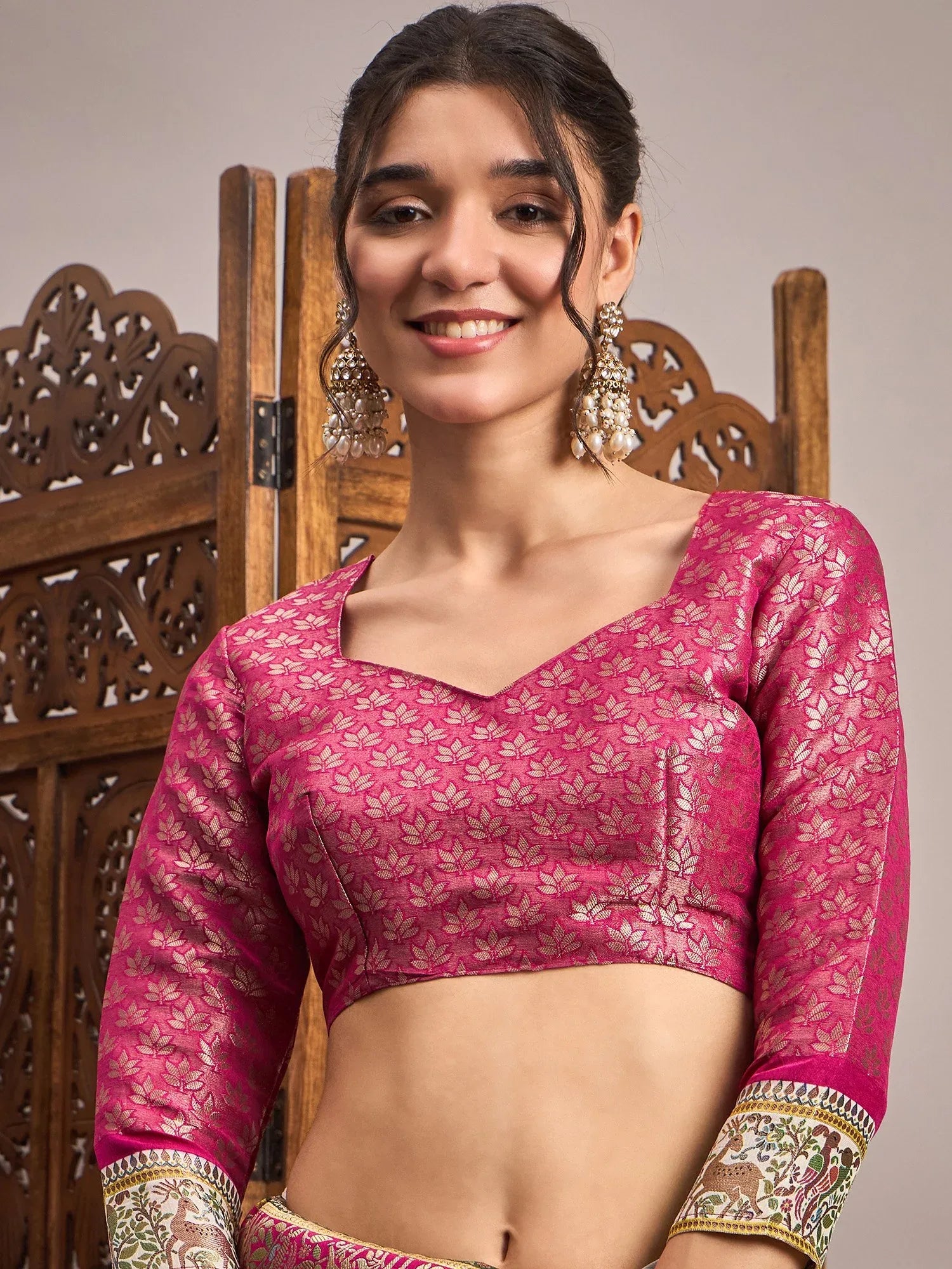 Cream Banarasi Viscose Silk Woven Saree