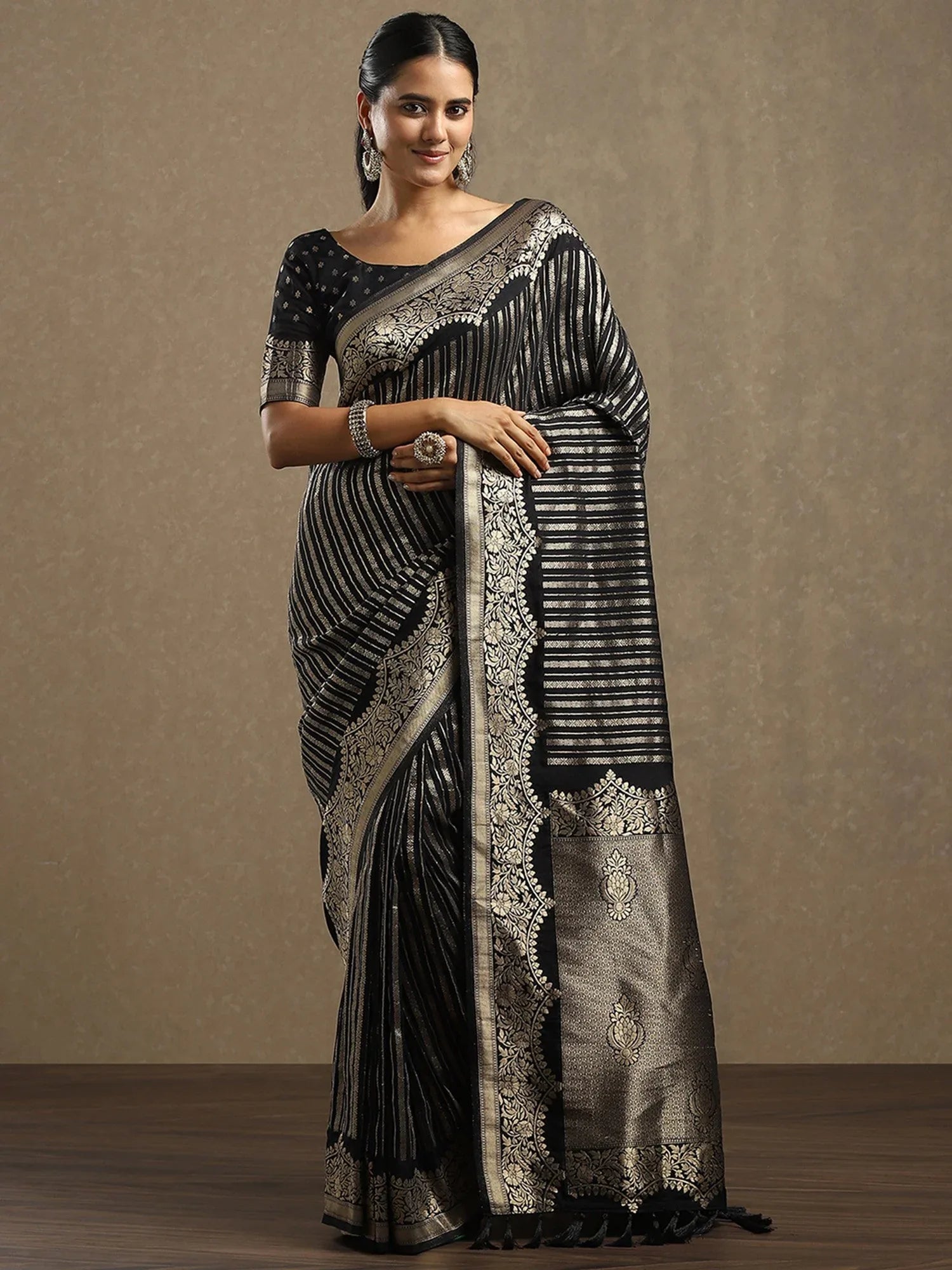 Black Black Leheriya Georgette Woven Saree
