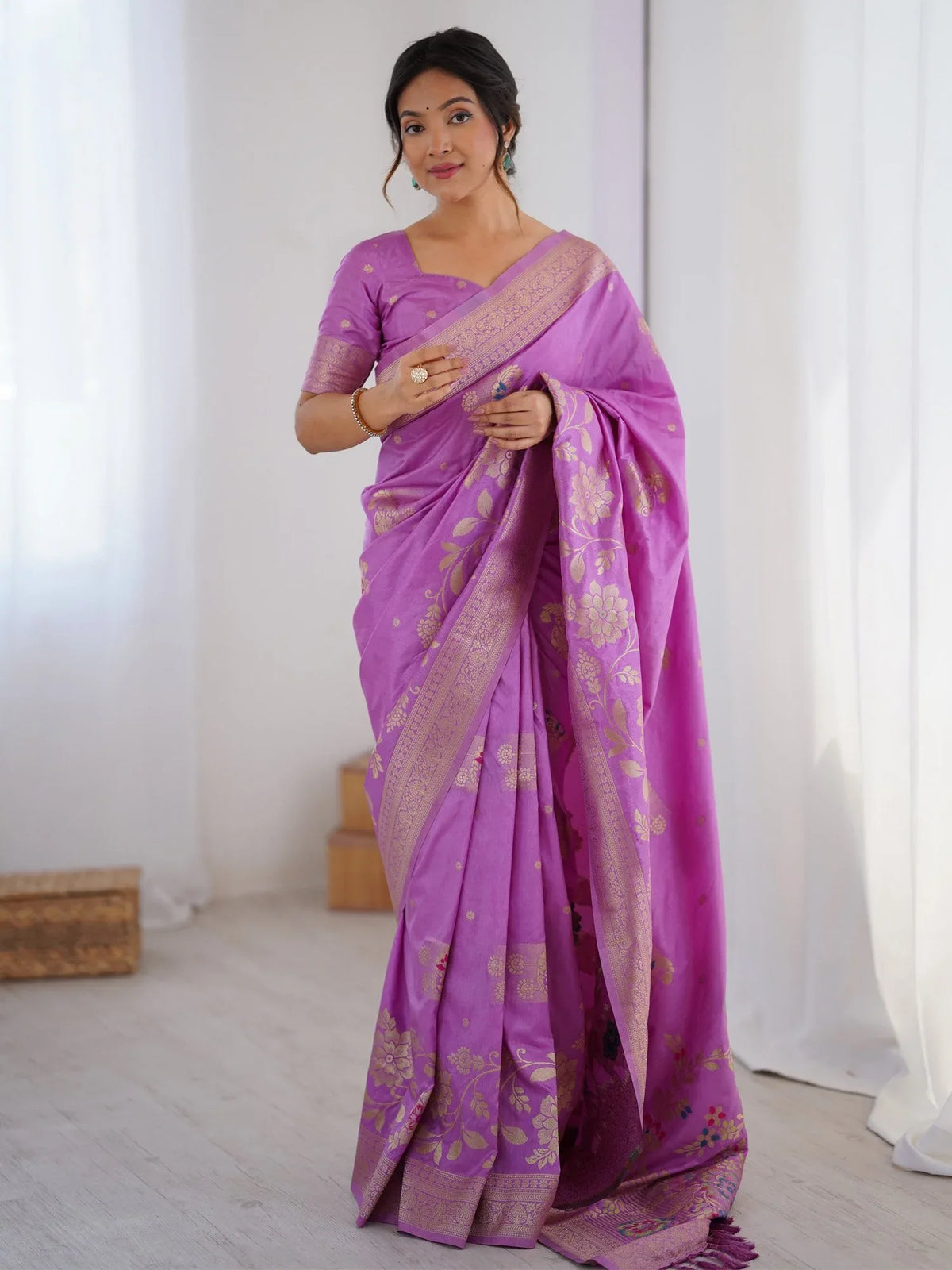 Lavendar Kanjeevaram Dola Silk Woven Saree - The Dori Store