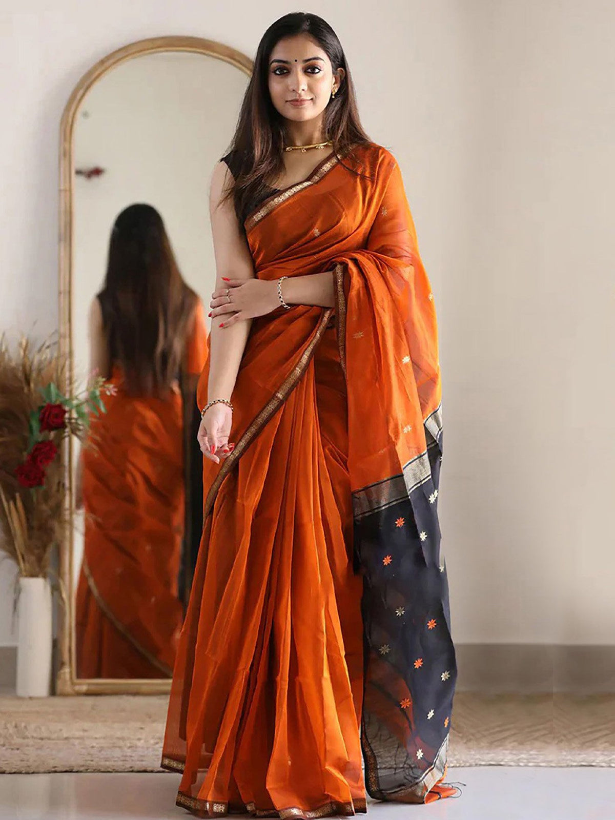 Orange Orange Maheshwari Silk Cotton Woven Saree