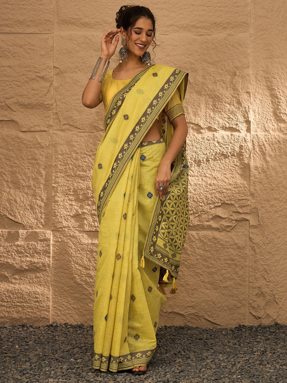 Yellow Yellow Khadi Linen Woven Saree