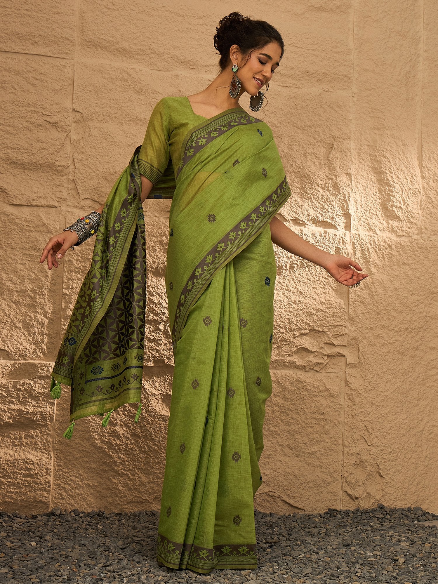 partywear designer saree for festive occasions