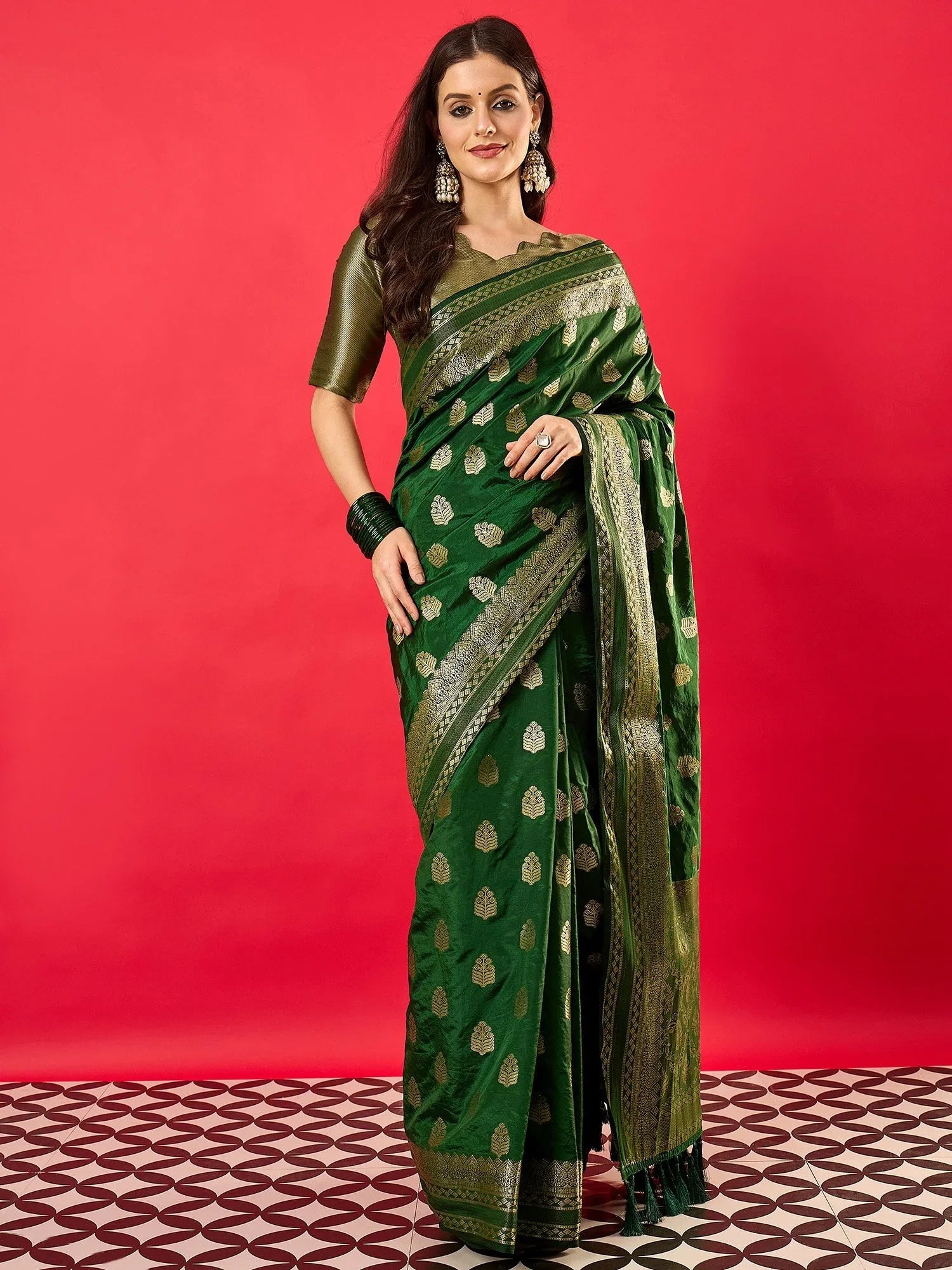 Green Banarasi Nylon Woven Saree - The Dori Store