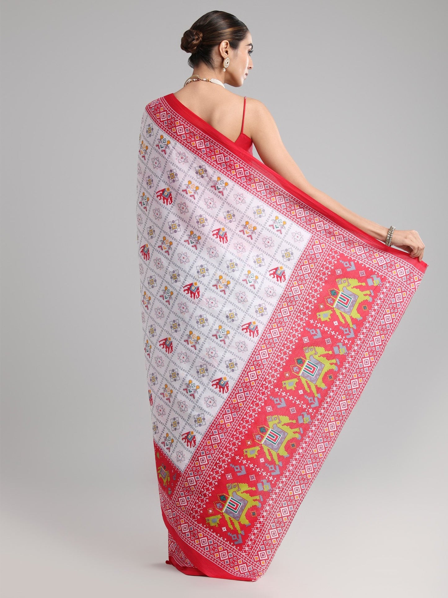 White Block Print Cotton Printed Saree