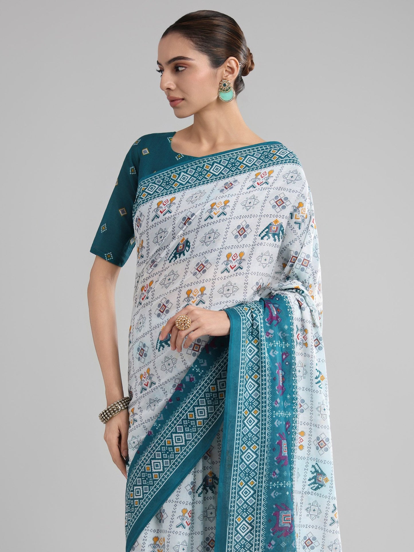White Block Print Cotton Printed Saree