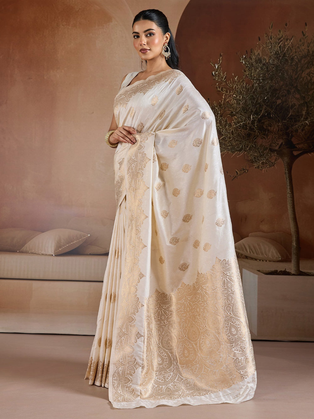 partywear designer saree for festive occasions