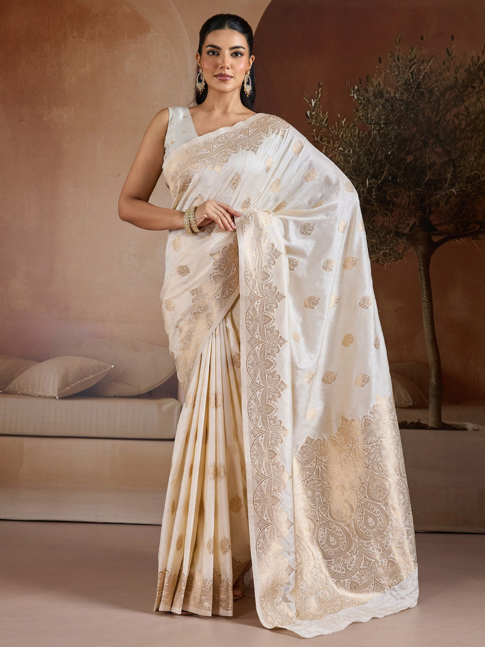 White White Banarasi Bhagalpuri Silk Woven Saree