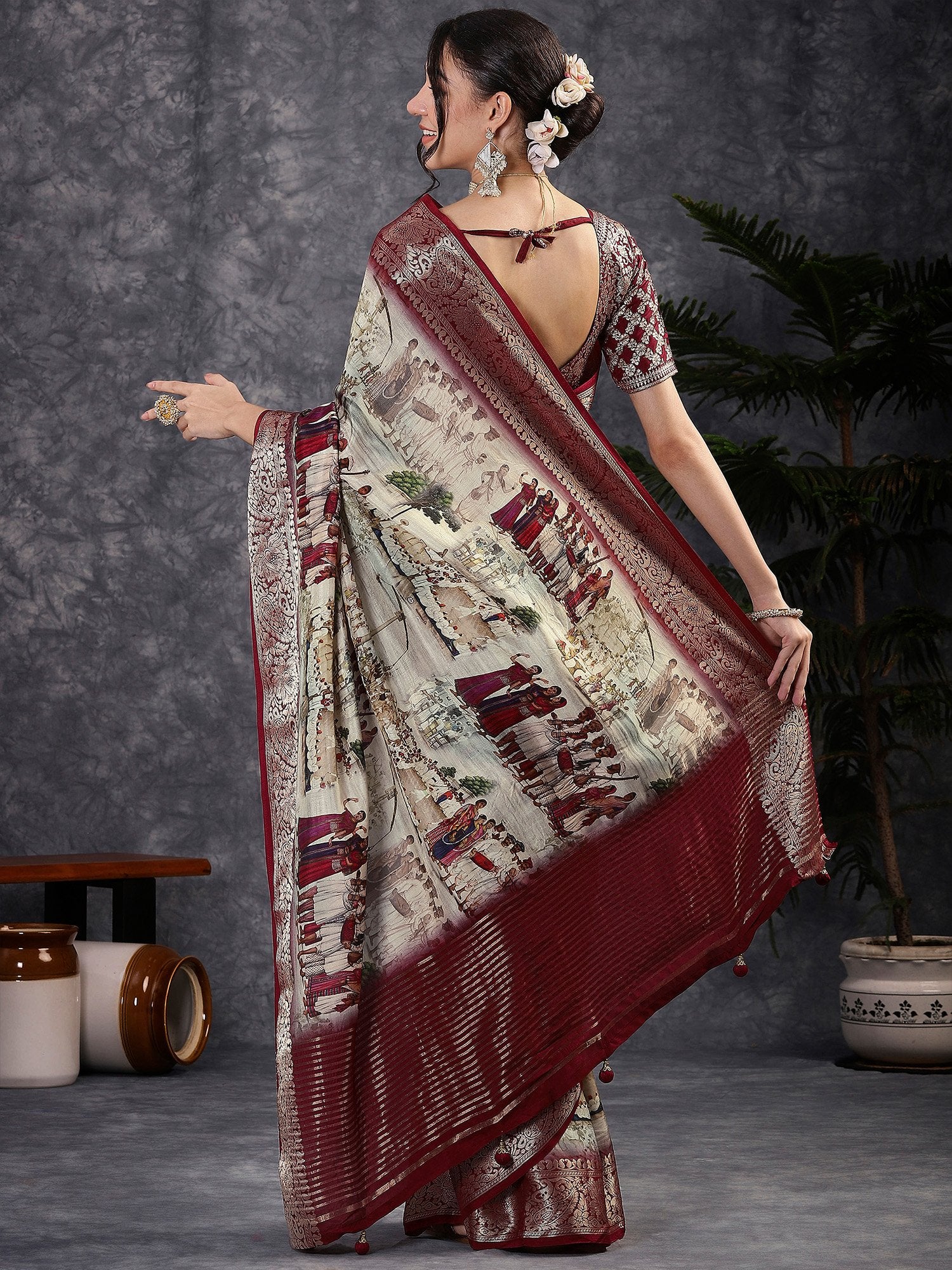 Cream Sungudi Viscose Digital Print Saree