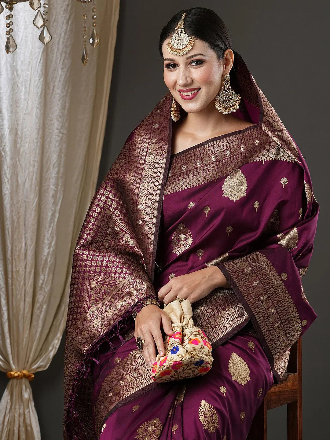 Purple Purple Banarasi Silk Blend Woven Saree