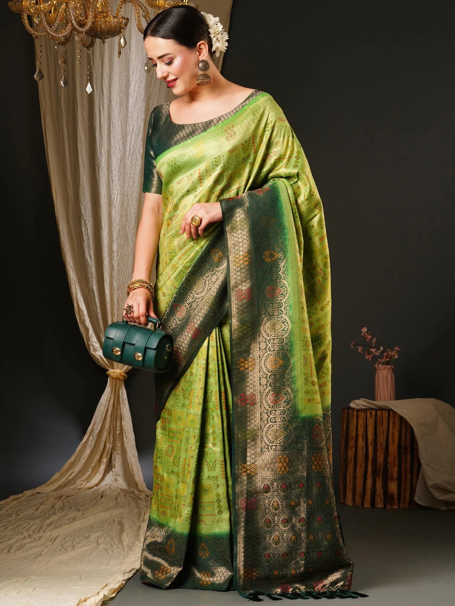 Heritage Light Green Banarasi Silk Saree - The Dori Store