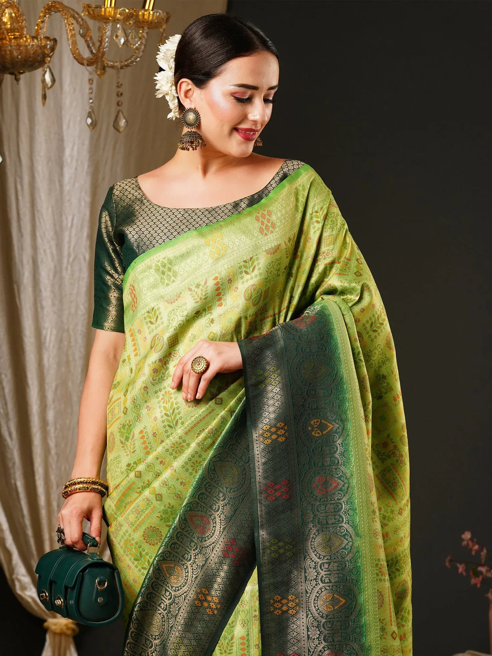Heritage Light Green Banarasi Silk Saree - The Dori Store
