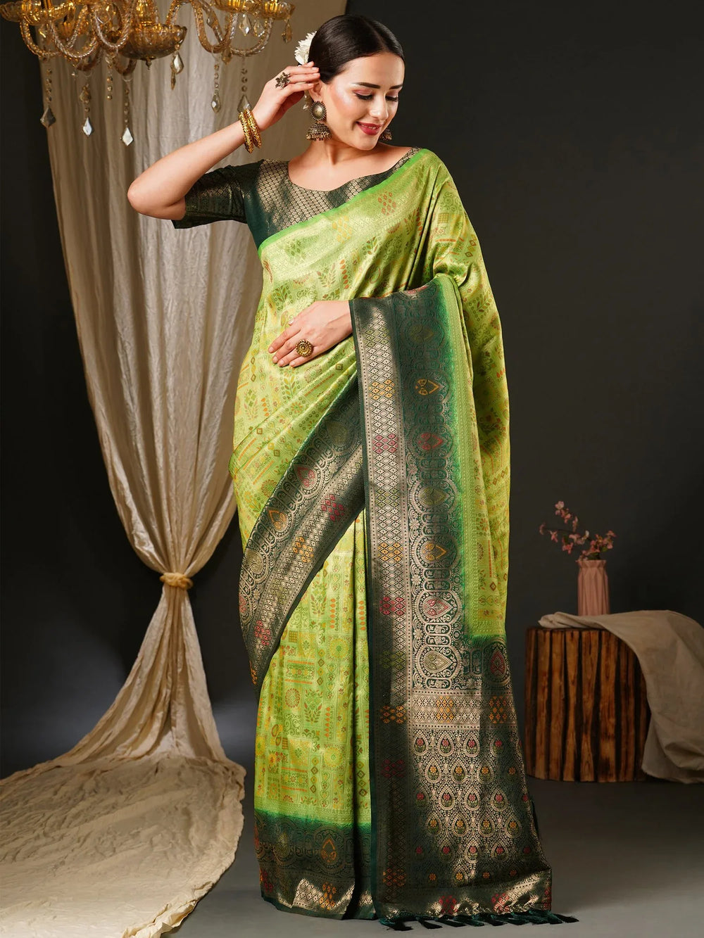 Heritage Light Green Banarasi Silk Saree - The Dori Store