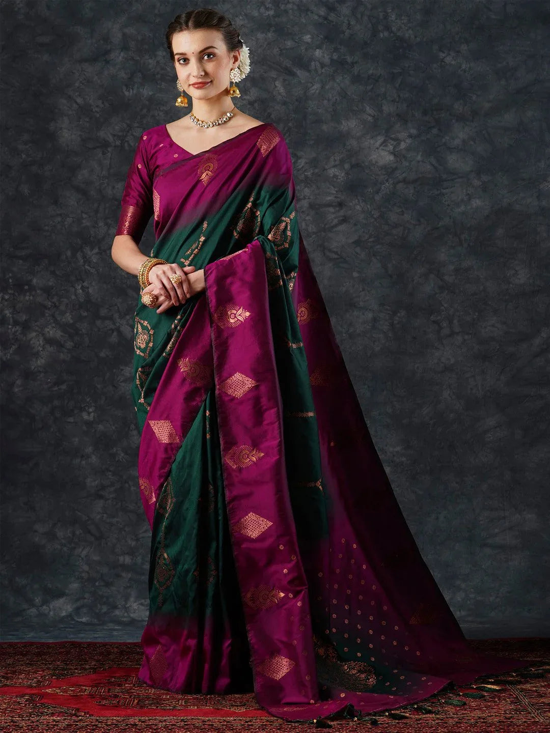 Green Banarasi Silk Blend Woven Saree - The Dori Store