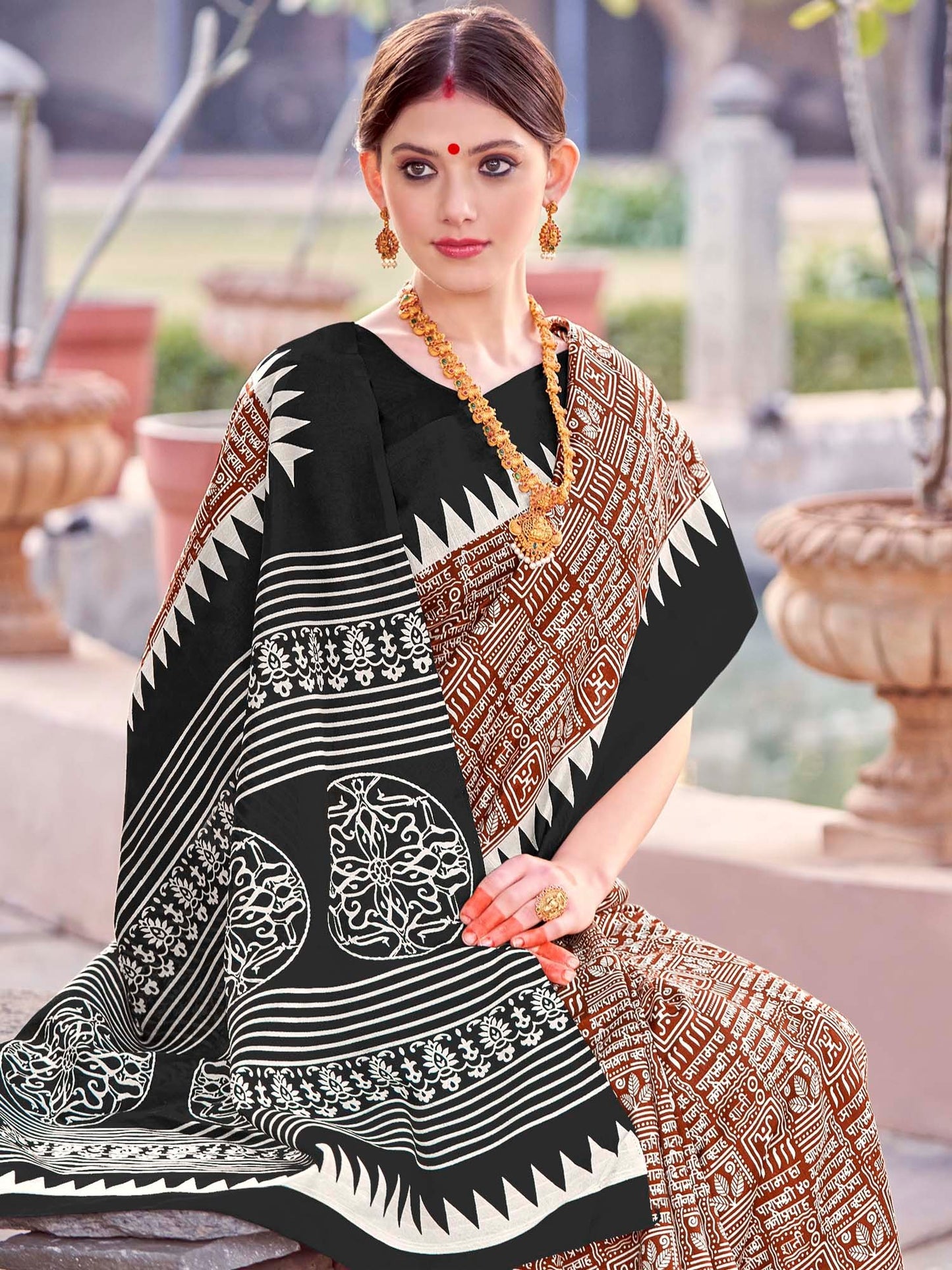 Get the best party wear saree