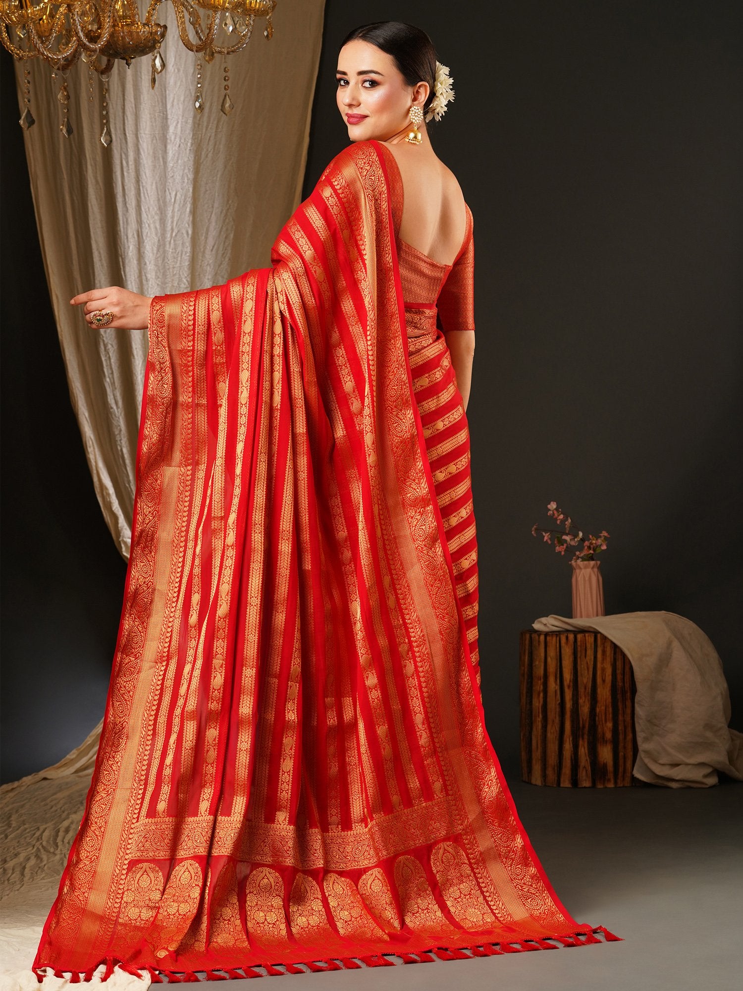 Get the best kanjeevaram South Indian bridal saree