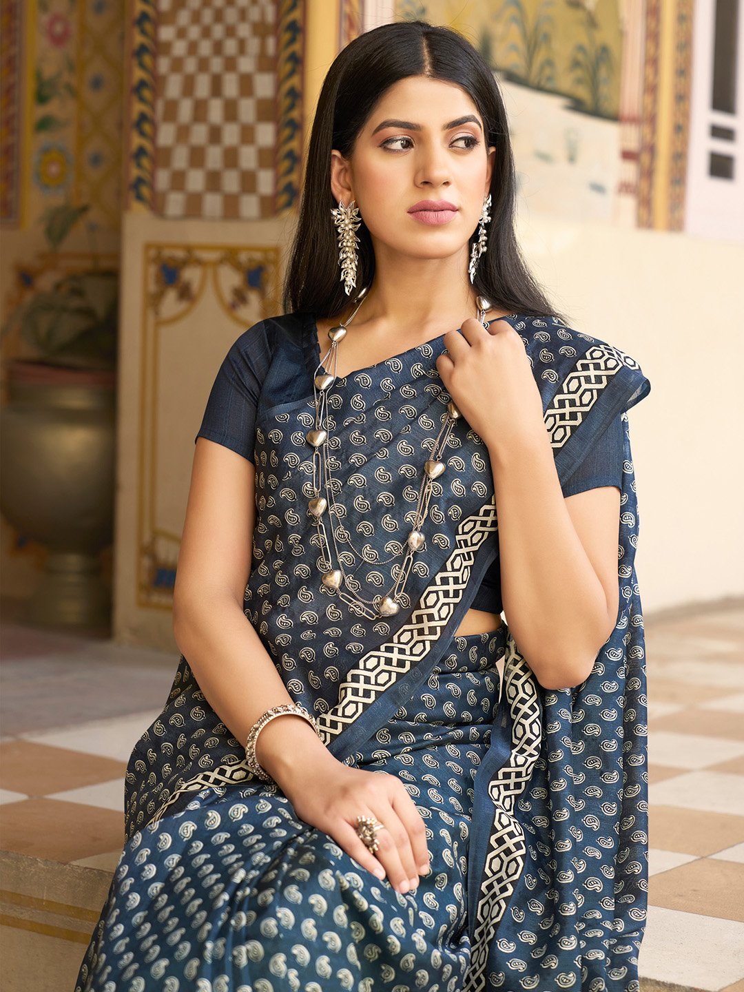 Get the best Kasavu saree online