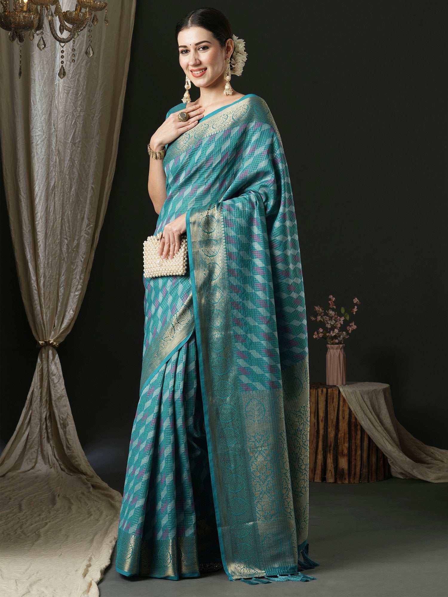Get the best designer saree