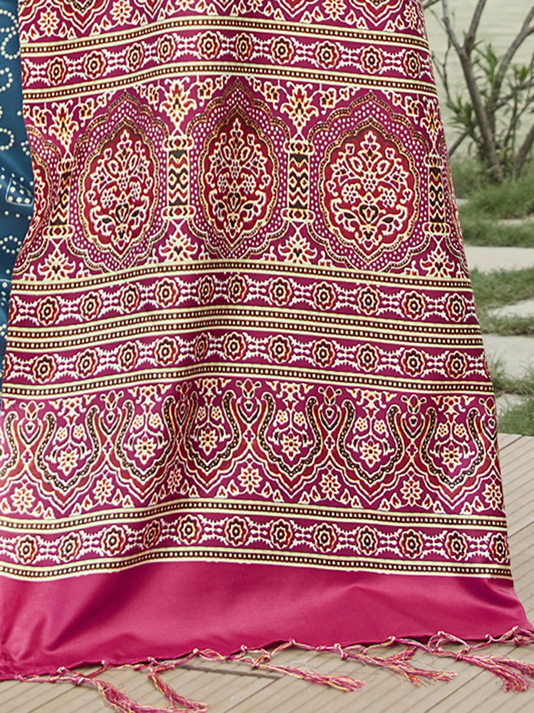 Blue Bandhani Silk Blend Digital Print Saree