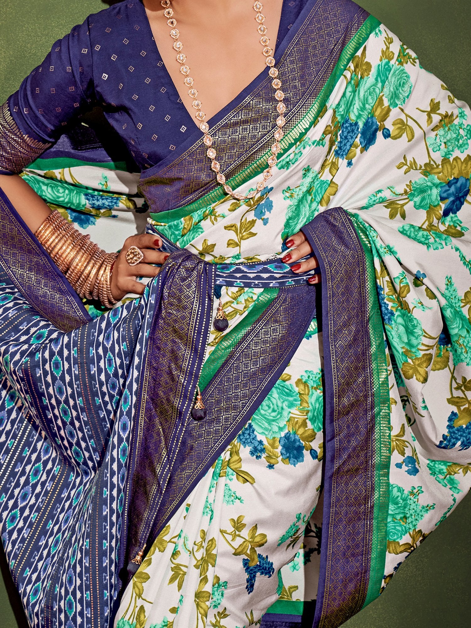 Get the best kanjeevaram South Indian bridal saree