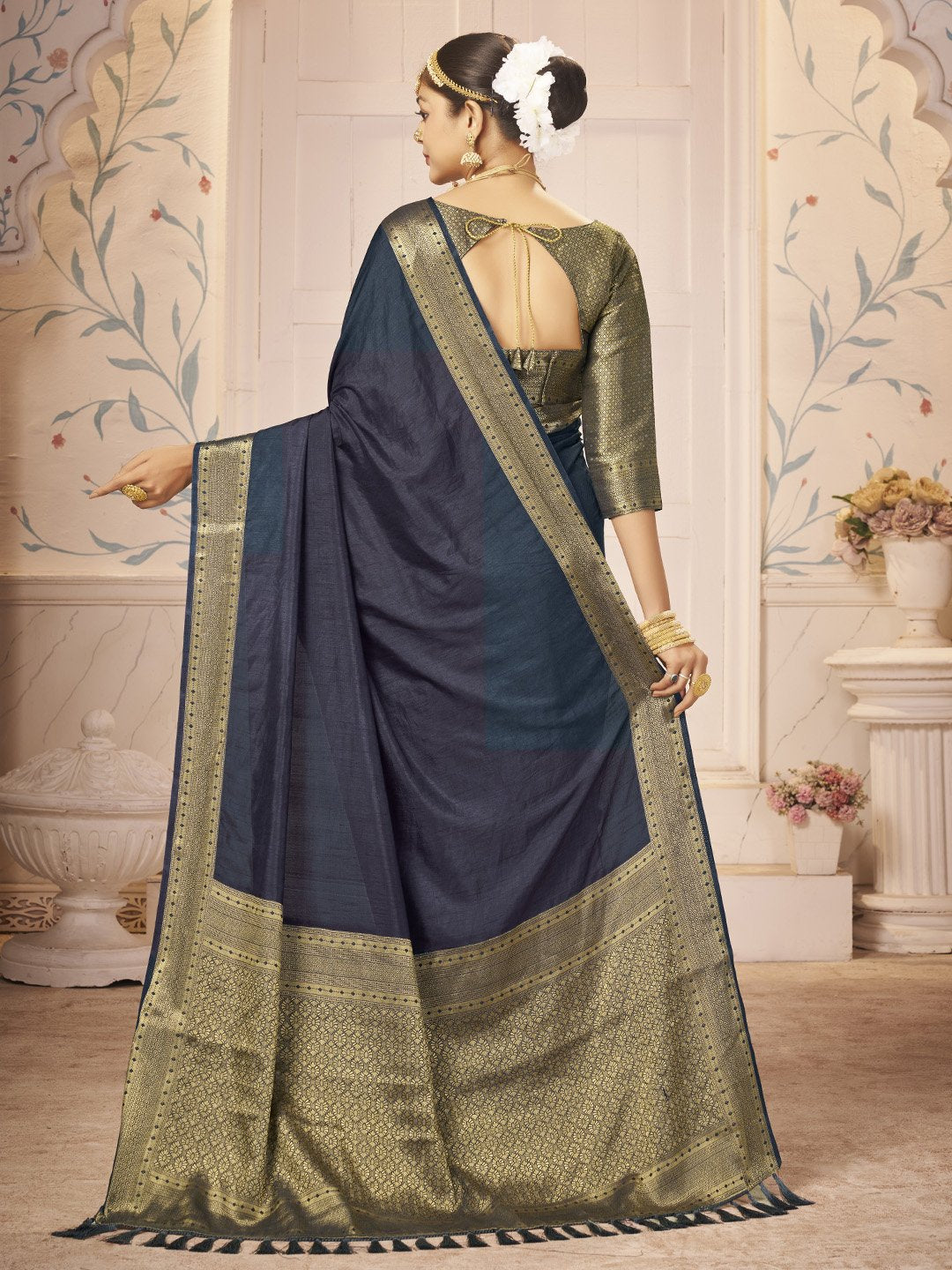 Get the best best saree